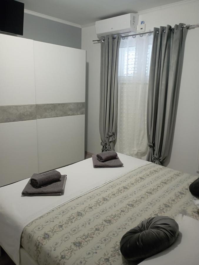 Pia Apartment Dugi Rat Dış mekan fotoğraf