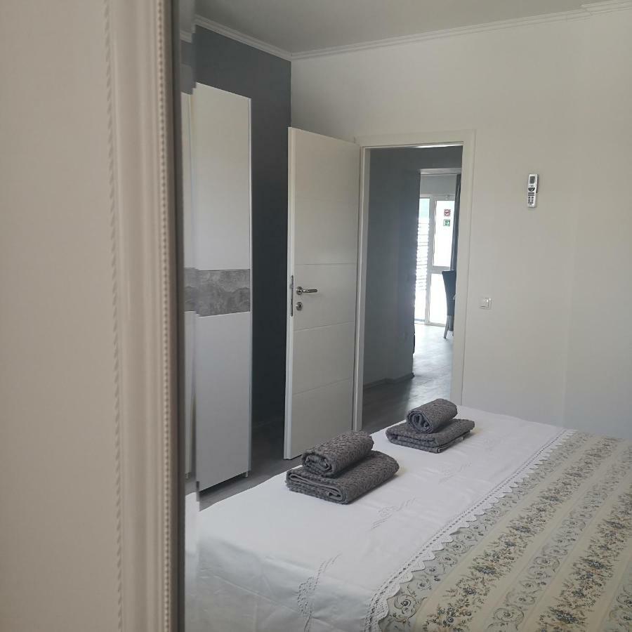 Pia Apartment Dugi Rat Dış mekan fotoğraf